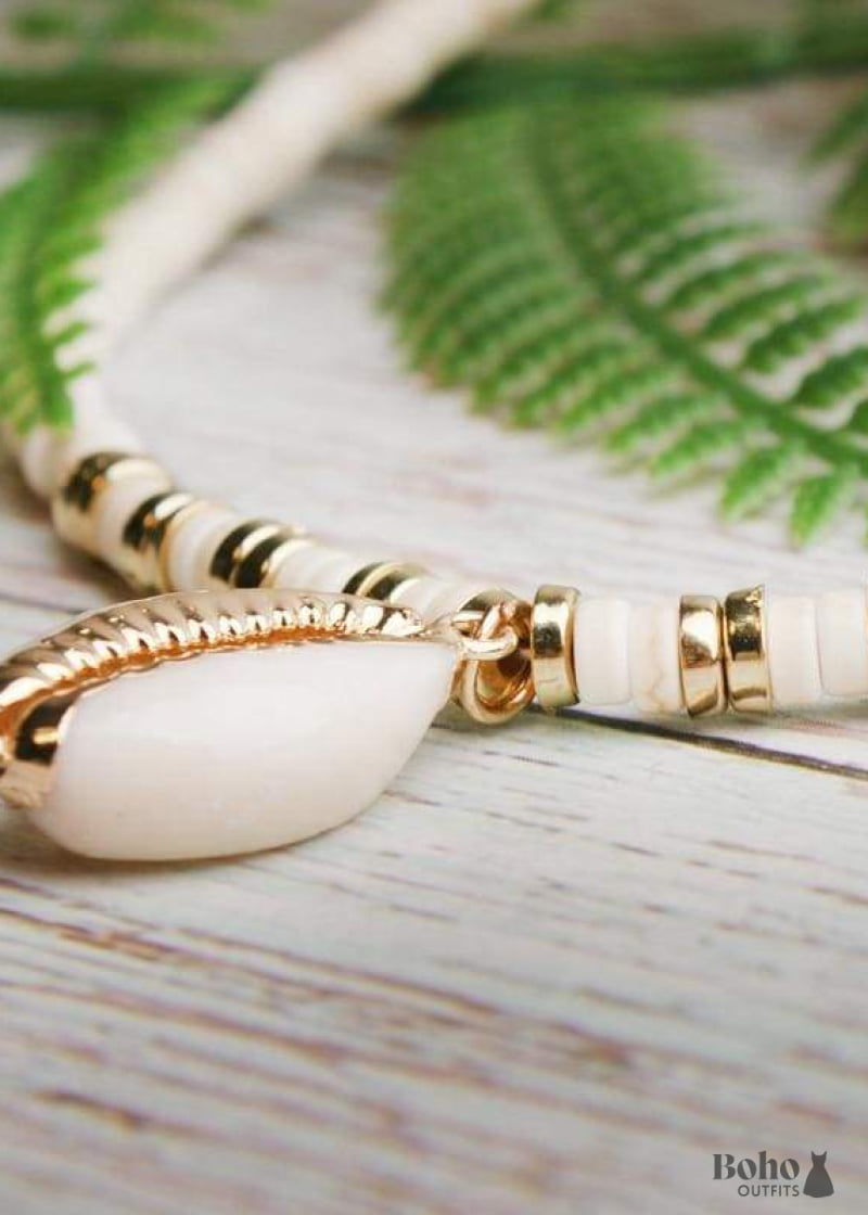 Boho Necklace Natural Shell Cowrie with Pendanr in White